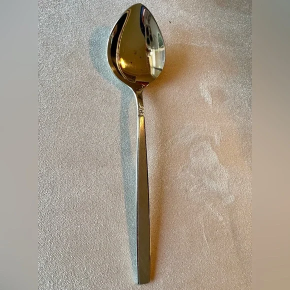 Oneida Ltd. 1881 Rogers Vintage “Melissa” Stainless Flatware 70 Pc.Used Retired - Picture 9 of 15